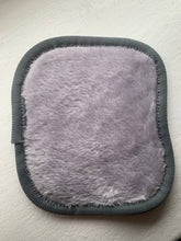 Load image into Gallery viewer, Mini makeup removing microfibre pad
